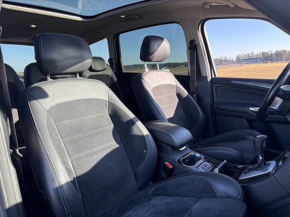 Ford S-MAX 10 of 24