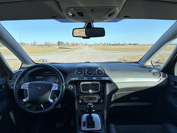Ford S-MAX 11 of 24