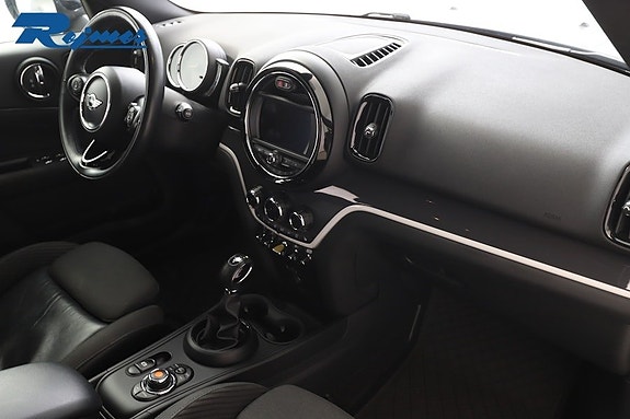 MINI Countryman Cooper SE 9 of 21