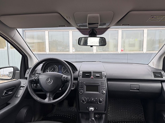 Mercedes-Benz A160 13 of 20