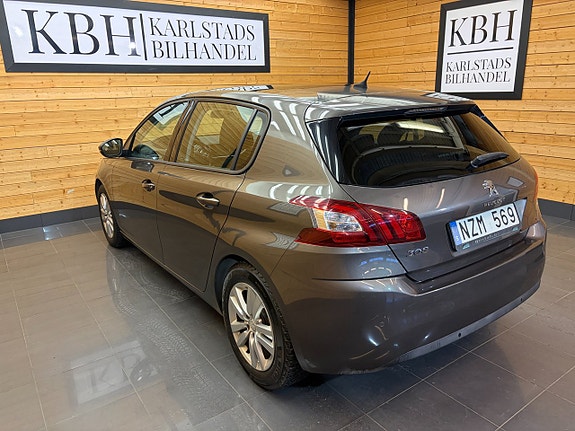 Peugeot 308 4 of 5