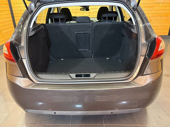 Peugeot 308 10 of 21