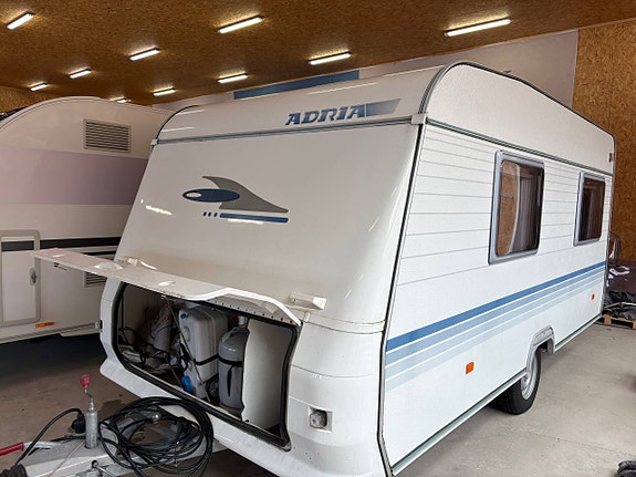 ADRIA ALTEA 432 PX. Dubbelbädd/Golvvärme/Tält/Markis. 2007