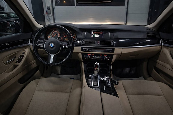 BMW 520d 4 of 5