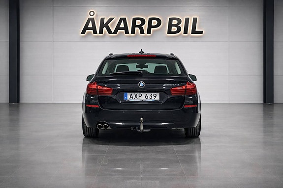 BMW 520d 3 of 5