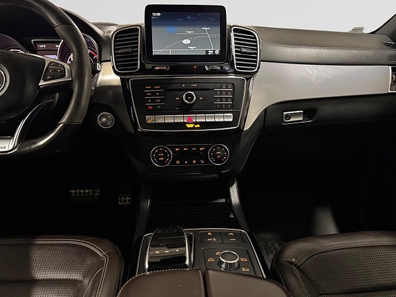 Mercedes-Benz GLE63 15 of 27