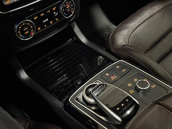 Mercedes-Benz GLE63 24 of 27