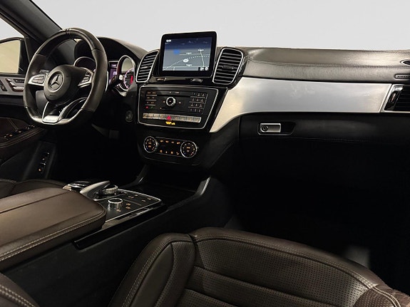 Mercedes-Benz GLE63 11 of 27