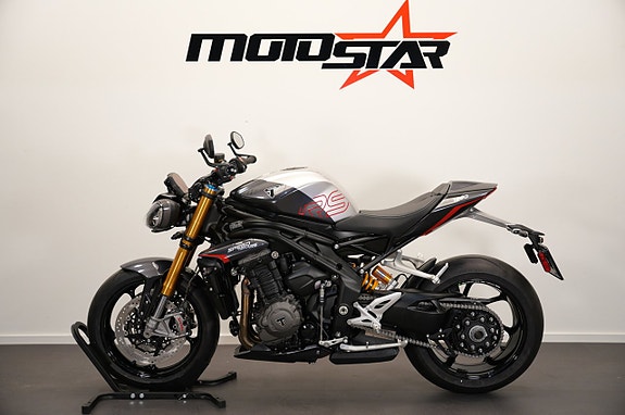 Triumph Speed Triple 1200 RS Modern Legend! 2732 / Mån 2 of 7