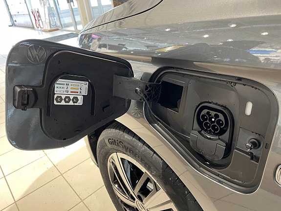 Volkswagen Caddy 18 of 18