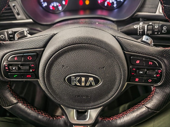 Kia Optima 10 of 18