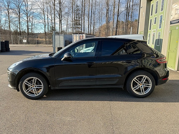 Porsche Macan 9 of 9