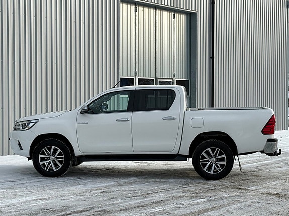 Toyota HiLux 7 of 24