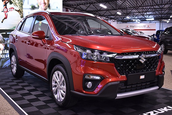 Suzuki S-Cross 4 of 12