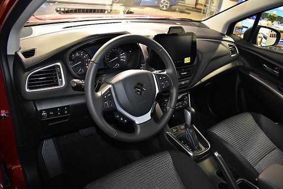 Suzuki S-Cross 6 of 12