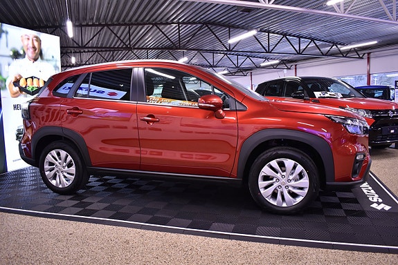 Suzuki S-Cross 5 of 12