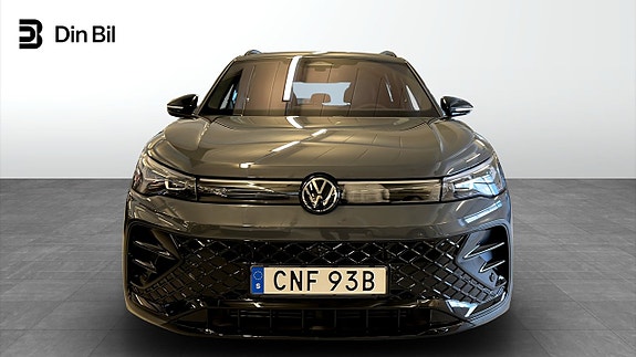 Volkswagen Tiguan 4 of 5