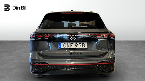 Volkswagen Tiguan 5 of 5
