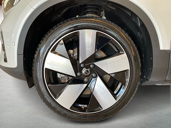 Volvo C40 9 of 15