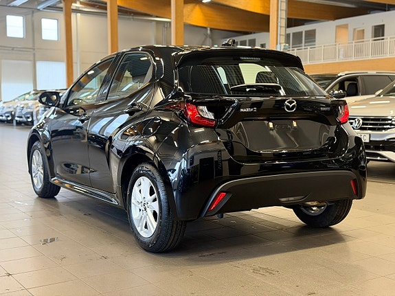 Mazda 2 4 of 19