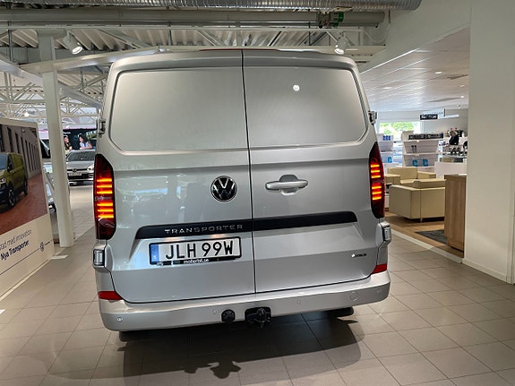 Volkswagen Transporter 2 of 5
