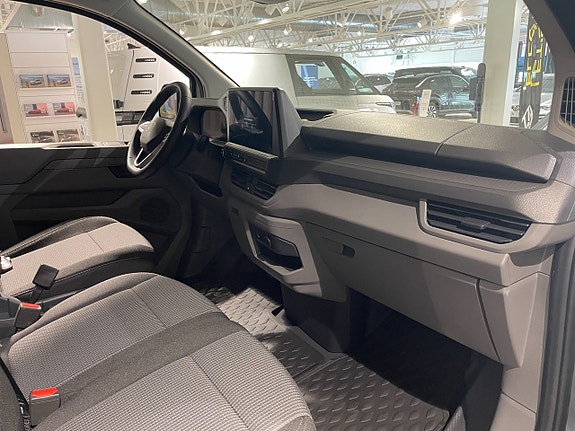 Volkswagen Transporter 3 of 5