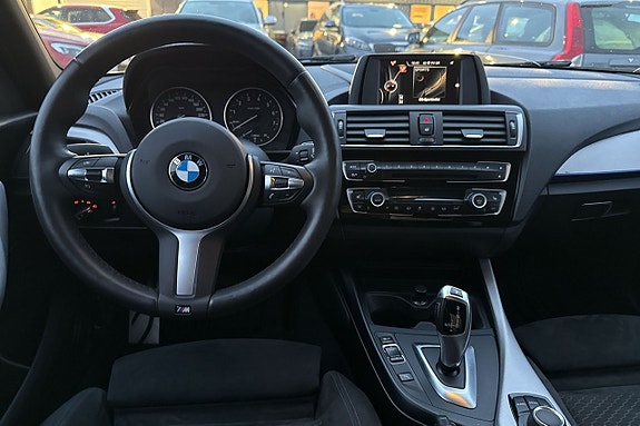 BMW 118i 12 of 27