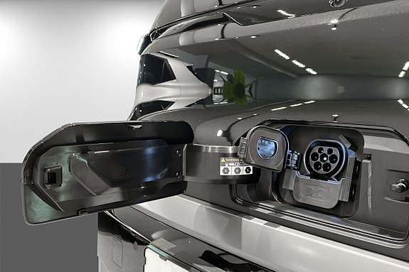 Kia PV5 2 of 5