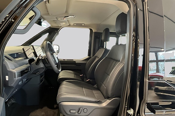 Kia PV5 8 of 21