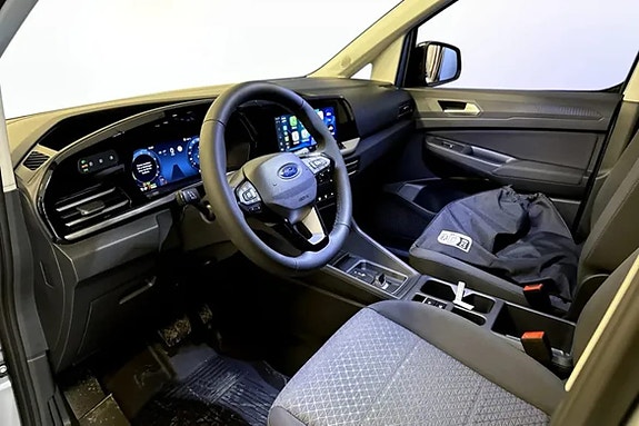Ford Transit Connect 5 of 7