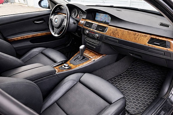 BMW 320 12 of 13