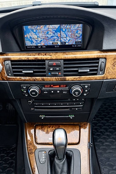 BMW 320 10 of 13