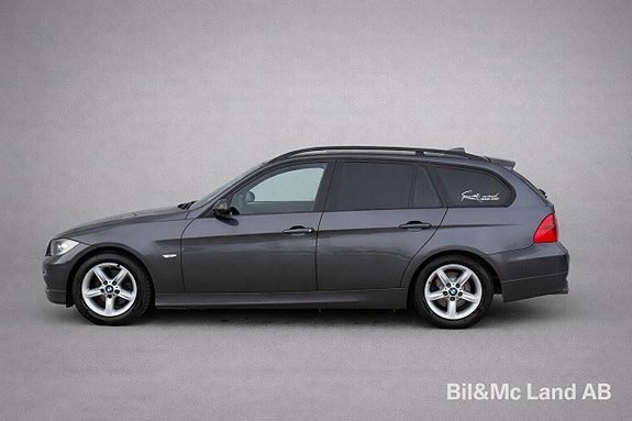 BMW 320 2 of 13