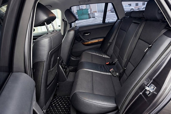 BMW 320 13 of 13