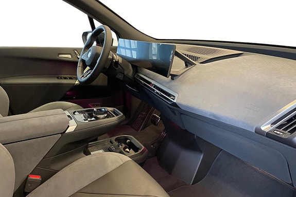 BMW iX 6 of 24