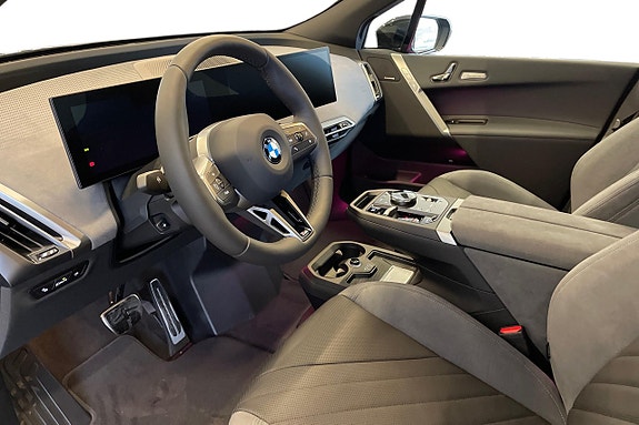 BMW iX 12 of 24