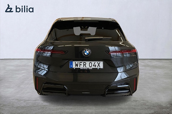 BMW iX 4 of 24
