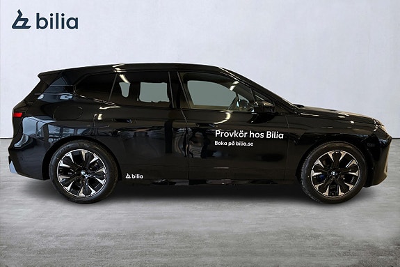 BMW iX 16 of 24