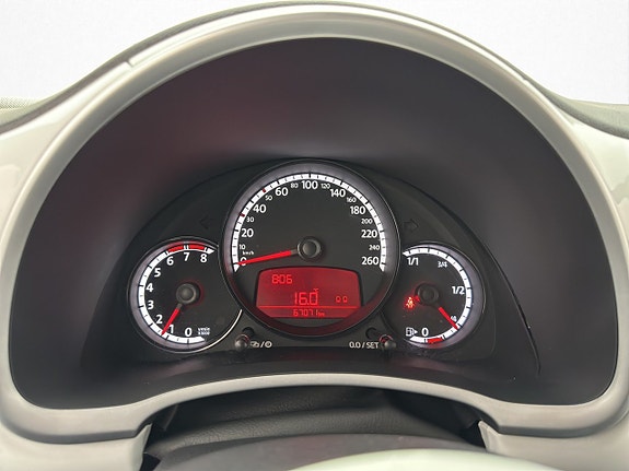 Volkswagen Beetle 13 of 19