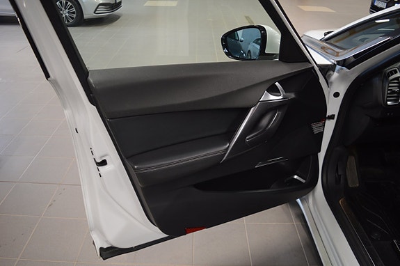Citroen DS5 7 of 17