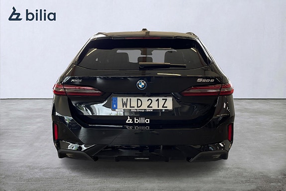 BMW 550E 2026 photo 4