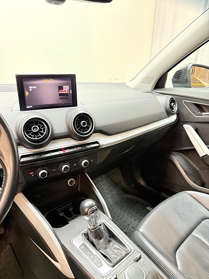 Audi Q2 9 of 12