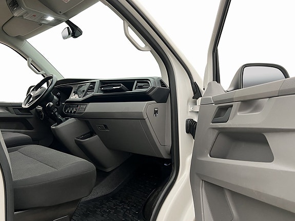 Volkswagen Transporter 25 of 30