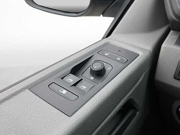 Volkswagen Transporter 13 of 30