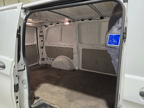 Mercedes-Benz Vito 114 8 of 12