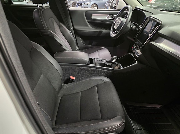 Volvo XC40 7 of 10