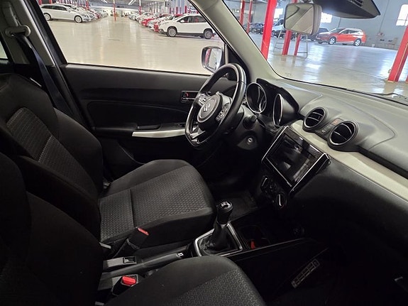 Suzuki Swift 4 of 10