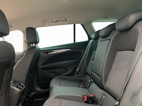 Opel Insignia 19 of 27