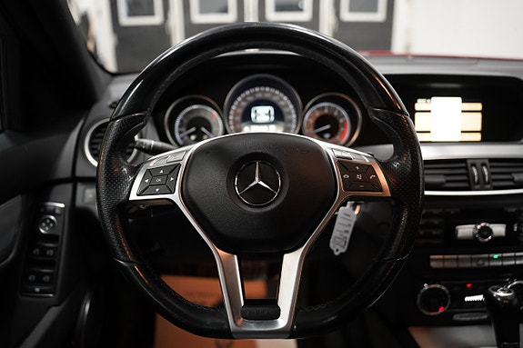 Mercedes-Benz C180 10 of 16