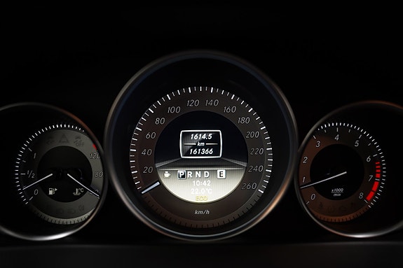 Mercedes-Benz C180 12 of 16